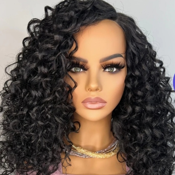 Beautiful Wig - Picture 1 of 3